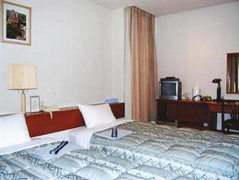 אוסקה Hotel Kikuei Namba מראה חיצוני תמונה